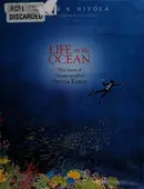 Book cover of Life in the ocean