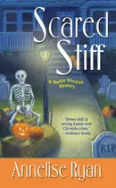 Book cover of Scared stiff