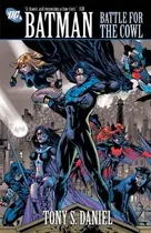 Book cover of Batman: Battle for the Cowl