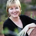 Photo of Lisa Tawn Bergren