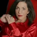 Photo of Stephanie Bond