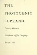 Book cover of The photogenic soprano