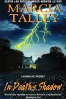 Book cover of In death's shadow