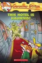 Book cover of Lo strano caso del fantasma al Grand Hotel