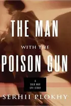 Book cover of The Man with the Poison Gun