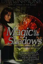 Book cover of Magic in the Shadows