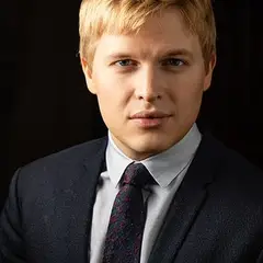 Photo of Ronan Farrow