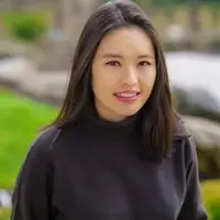 Photo of Vanessa Le