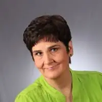 Photo of Elaine Manders