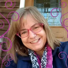 Photo of Lena Goldfinch