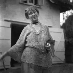 Photo of Dorothy Bussy