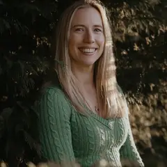 Photo of Jenna Wolfhart