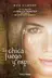 Book cover of La chica de fuego y espino