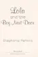 Book cover of Lola and the boy next door